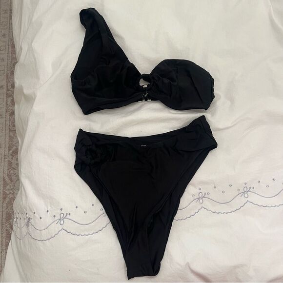 Superdown One Shoulder Black Bikini Set - Picture 1 of 4